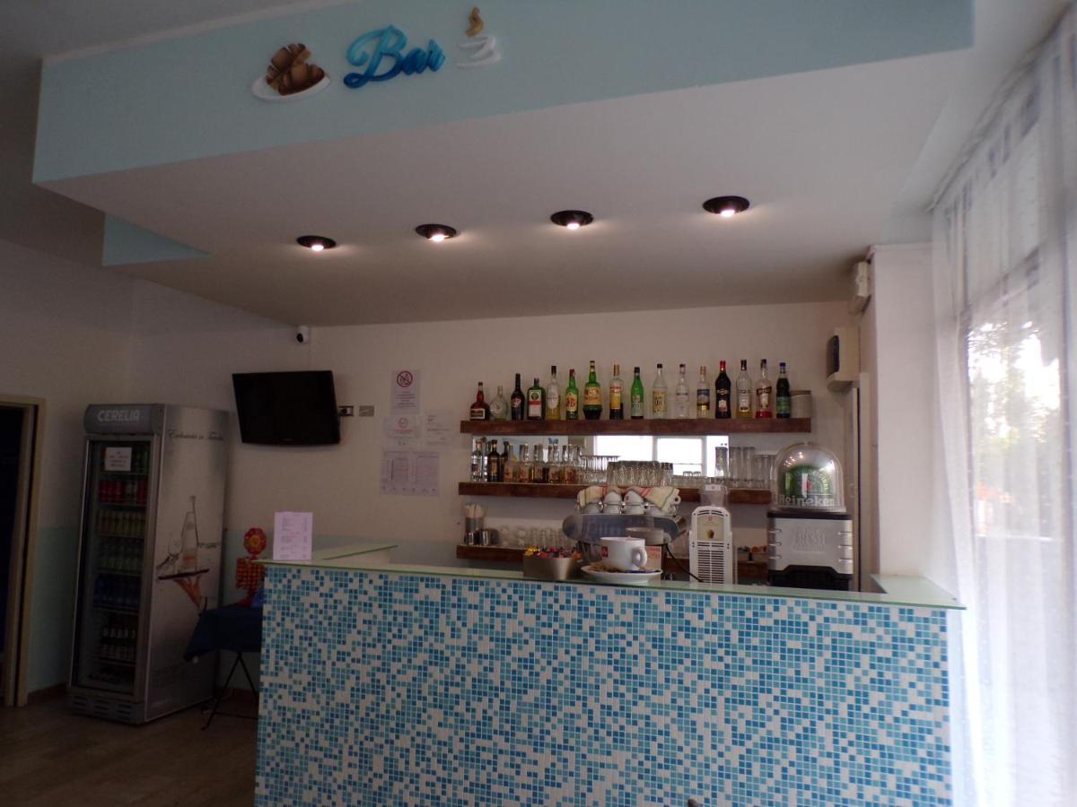 Hotel Blue Sky 里米尼 外观 照片